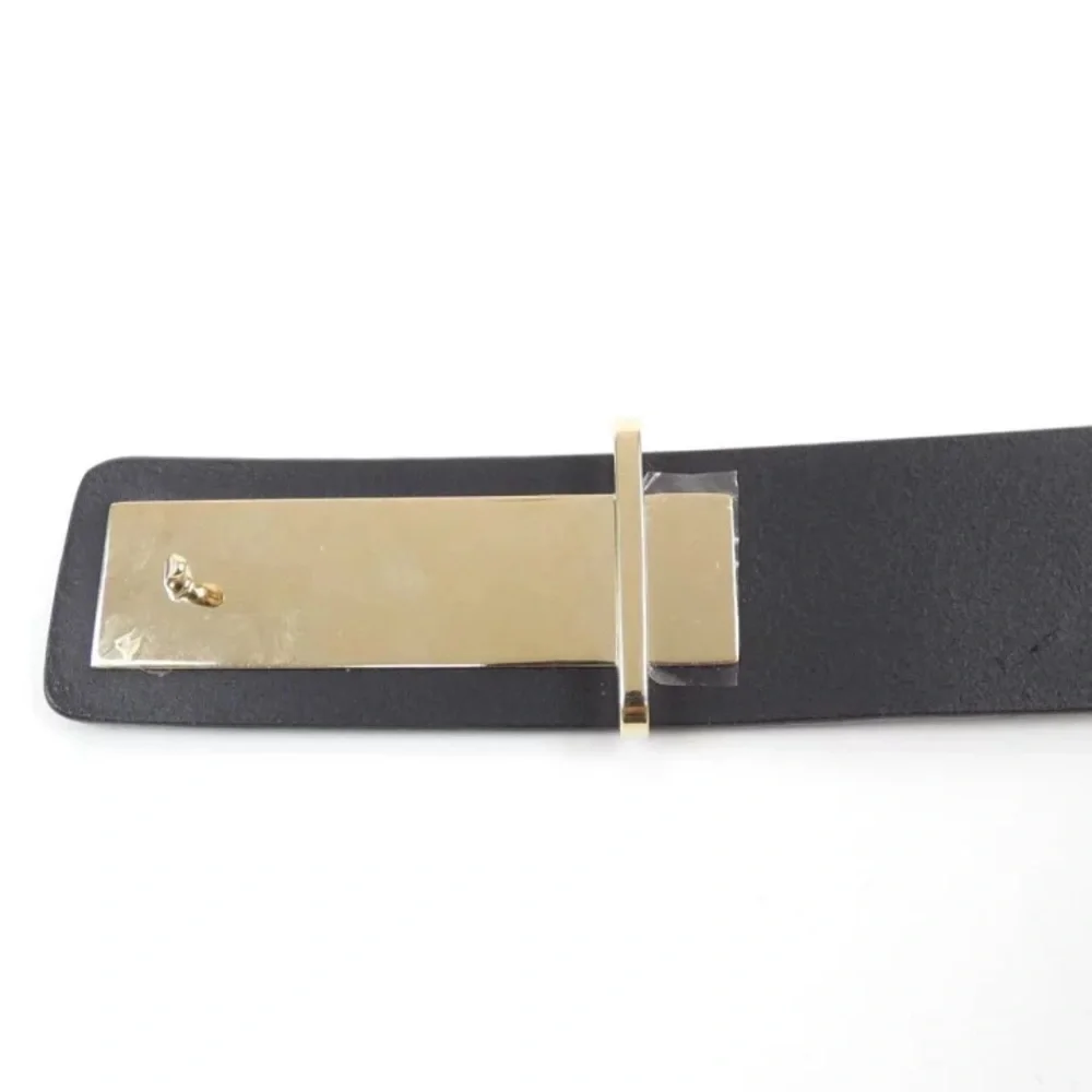 AUTHENTIC CHANEL Black leather lock belt RARE 2002 runway